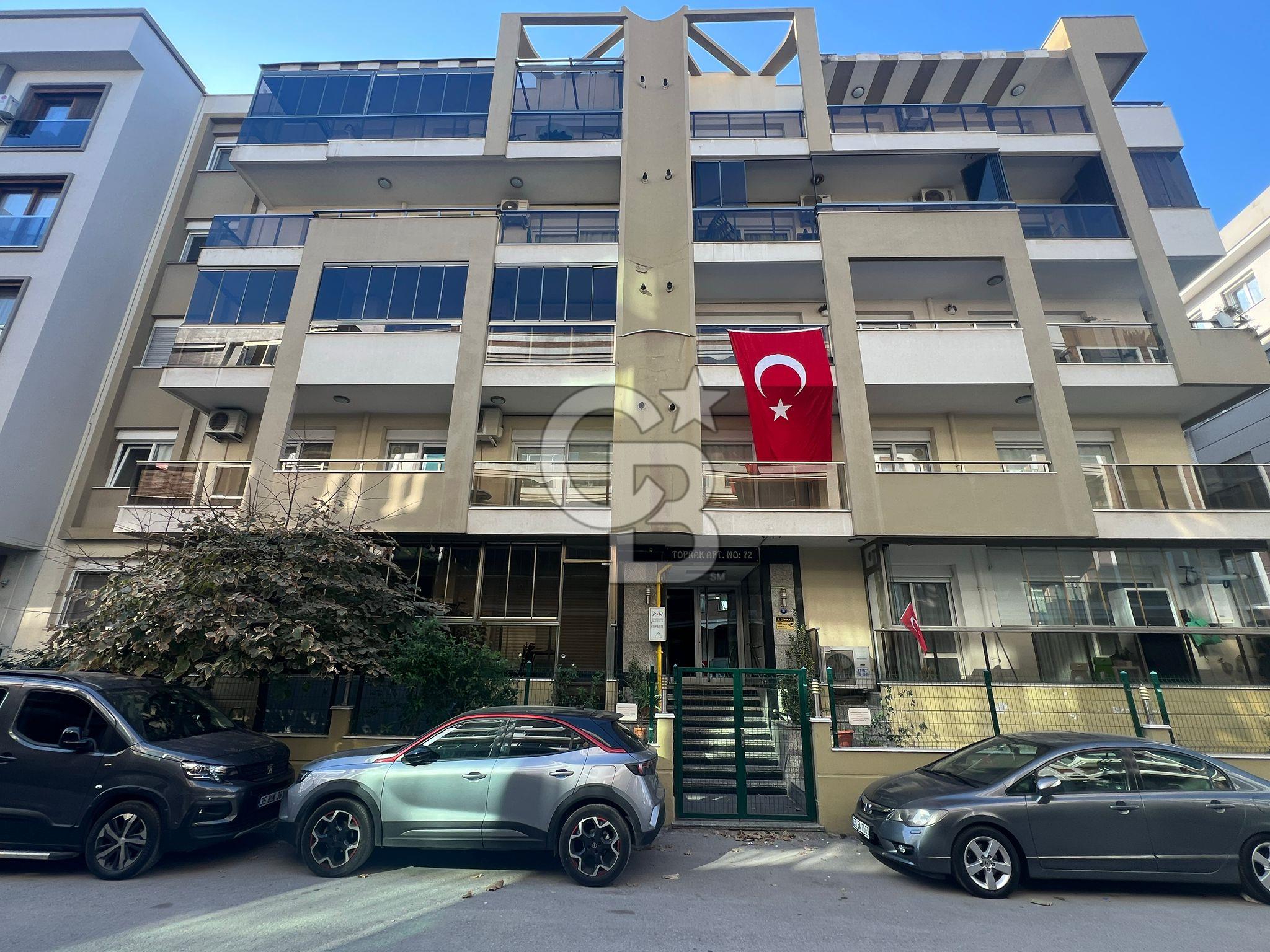 TEOK'TAN DEMİRKÖPRÜ'DE BAHÇELİ E. BANYOLU K. OTOPARKLI 3+1 DAİRE