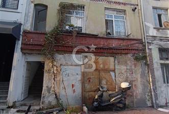 CERRAHPAŞADA DENİZE 1 KM SÜPER YATIRIM FIRSATI BİNA - 1 - 313785