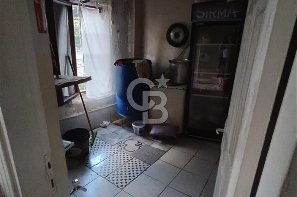 CERRAHPAŞADA DENİZE 1 KM SÜPER YATIRIM FIRSATI BİNA