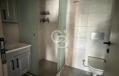 CUMHURİYET MAHALLESİNDE DENİZE SADECE YÜRÜME MESAFESİNDE 2+1 EŞYALI KİRALIK DAİRE 