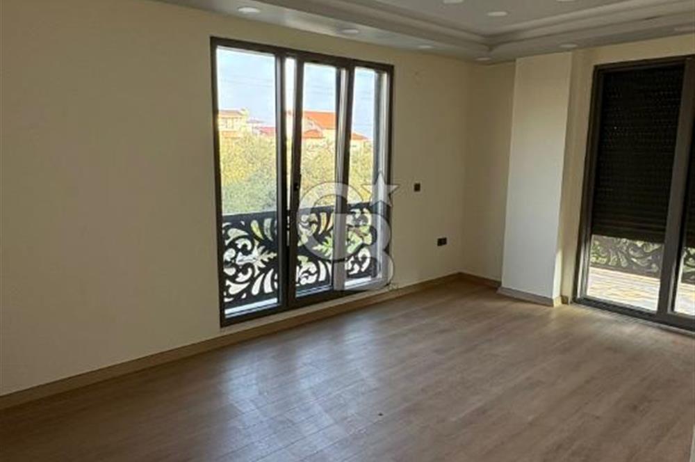 ÇANAKKALE KÜÇÜKKUYU KUZEY EGE'DE AKILLI EV SİSTEMİNE SAHİP LÜKS VİLLA