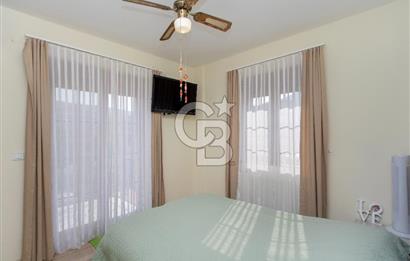 Eski Foça Atatürk Mah. Satılık 3+1 Tam Müstakil Havuzlu Villa