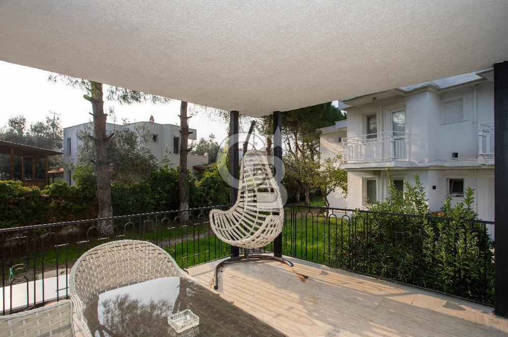 ESKİ FOÇA HANEDAN BEACH CLUB'TA SATILIK VİLLA