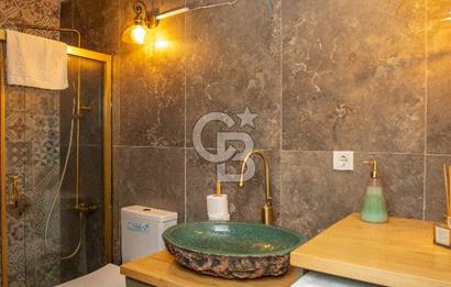 ESKİ FOÇA HANEDAN BEACH CLUB'TA SATILIK VİLLA