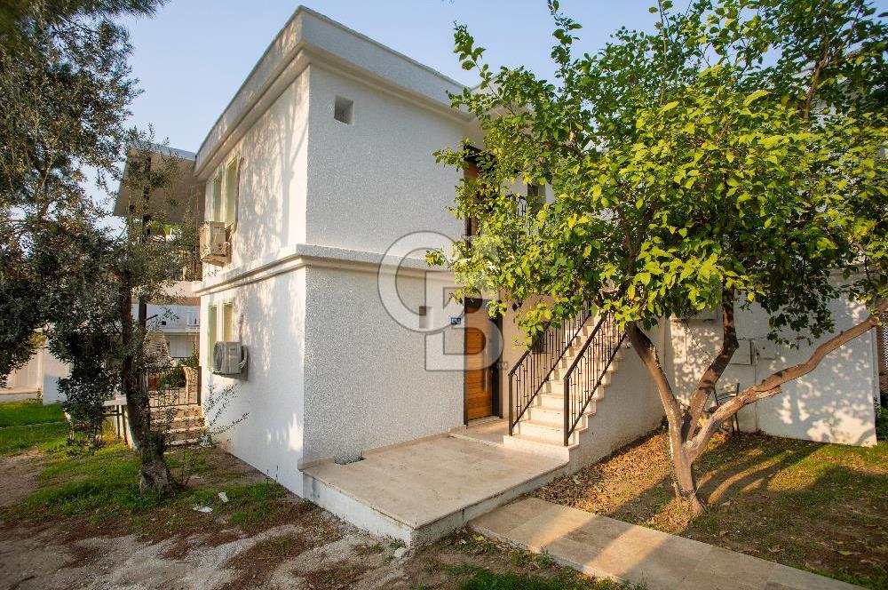 ESKİ FOÇA HANEDAN BEACH CLUB'TA SATILIK VİLLA