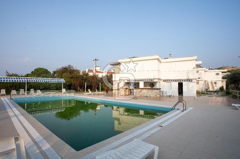 ESKİ FOÇA HANEDAN BEACH CLUB'TA SATILIK VİLLA