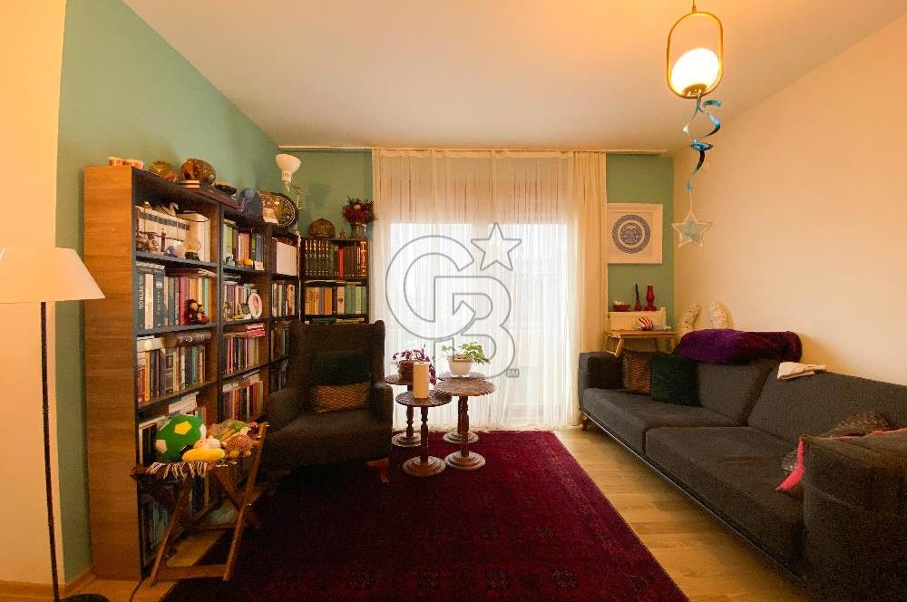 ÜSKÜDAR İCADİYE MAH. GENİŞ KULLANIMLI SATILIK 2 + 1 