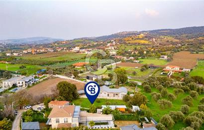 Foça Kozbeyli'de Satılık Arsa İçerisinde Taş Ev