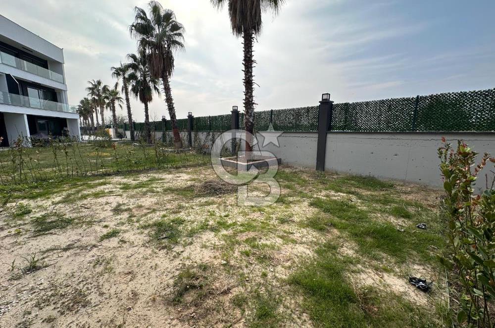 İzmir Sasalı da Satılık 3+1 Bahçe Dubleks