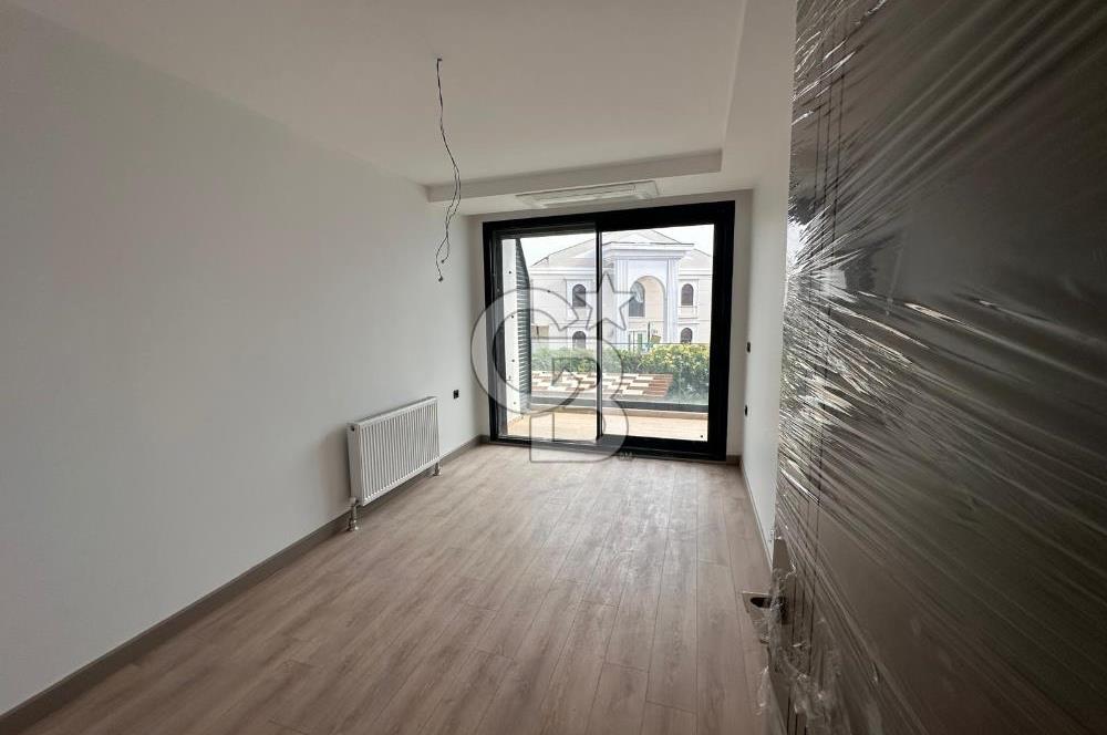 İzmir Sasalı da Satılık 3+1 Bahçe Dubleks