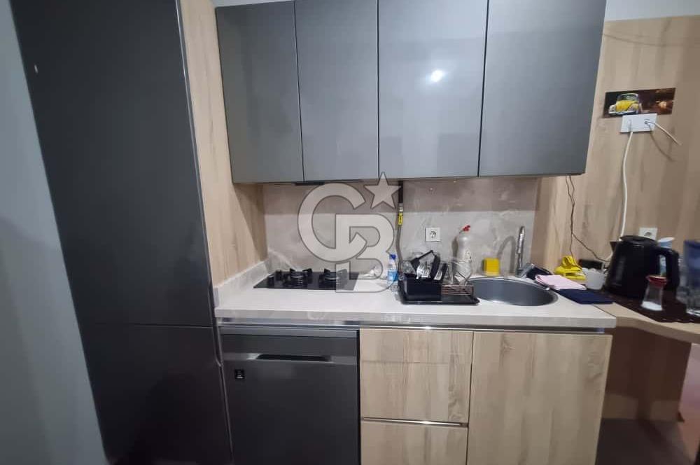 Menderes Cüneytbey Mahallesin de Havuzlu Sitede Ferah Daire