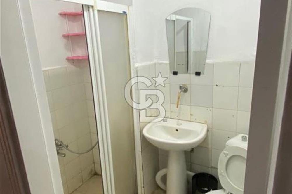 BAHÇELİEVLER DEVLET HASTANESİNE YÜRÜYEREK 3 DAKİKA EŞYALI KİRALIK DAİRE 