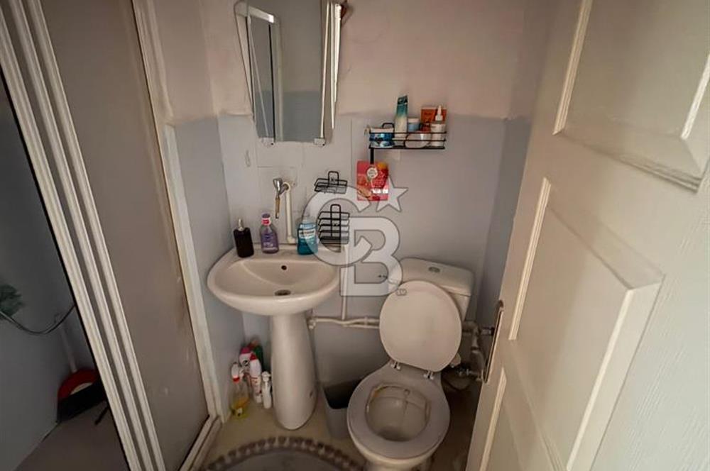 BAHÇELİEVLER DEVLET HASTANESİNE YÜRÜYEREK 3 DAKİKA EŞYALI KİRALIK DAİRE 