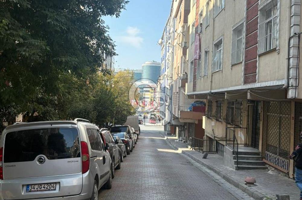 BAHÇELİEVLER DEVLET HASTANESİNE YÜRÜYEREK 3 DAKİKA EŞYALI KİRALIK DAİRE 