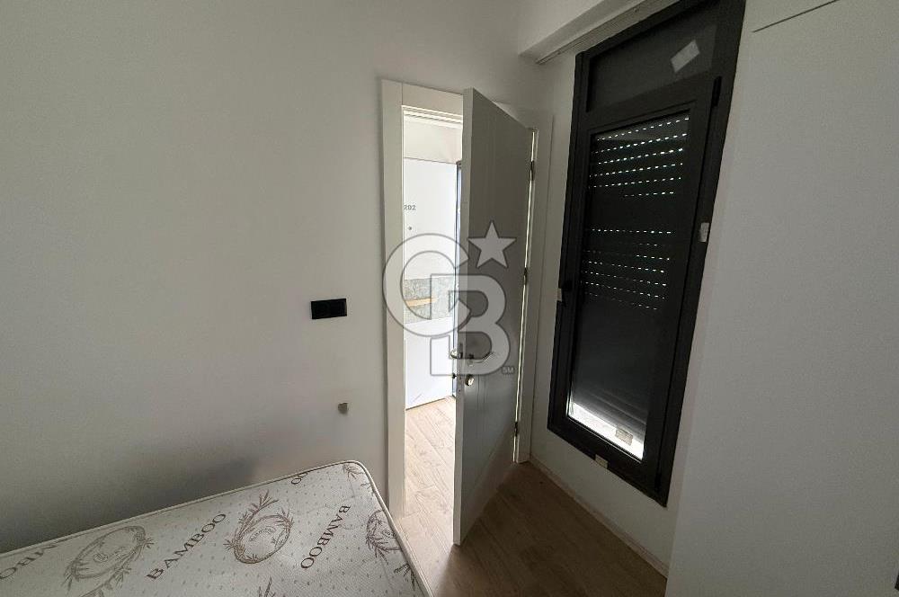 Çeşme'de Denize Sıfır Özel Plajlı ve Havuzlu 1+1 Daire