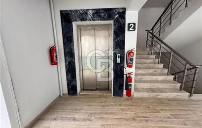 Çeşme'de Denize Sıfır Özel Plajlı ve Havuzlu 1+1 Daire