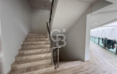 Çeşme'de Denize Sıfır Özel Plajlı ve Havuzlu 1+1 Daire