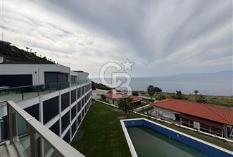 Çeşme'de Denize Sıfır Özel Plajlı ve Havuzlu 1+1 Daire - 9 - 313892