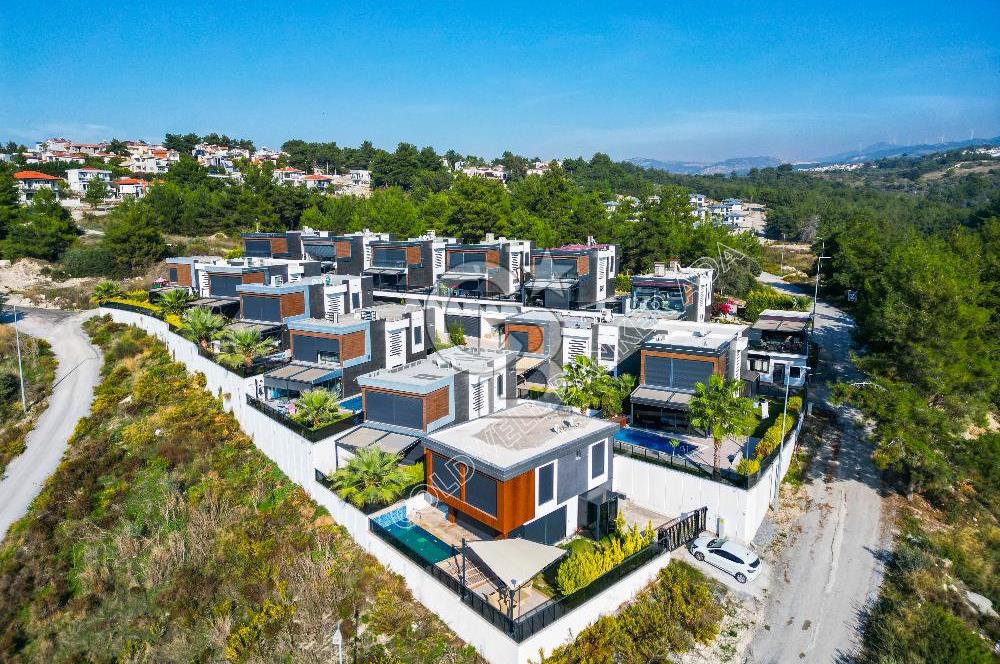 KUŞADASI SOĞUCAK YOLA YAKIN FULL DENİZ MANZARLI VİLLA