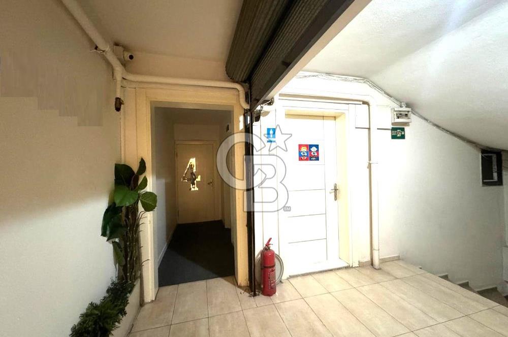 KARŞIYAKA ÇARŞININ KALBİ, DENİZ MANZARALI, SATILIK 330 m2 İŞYERİ