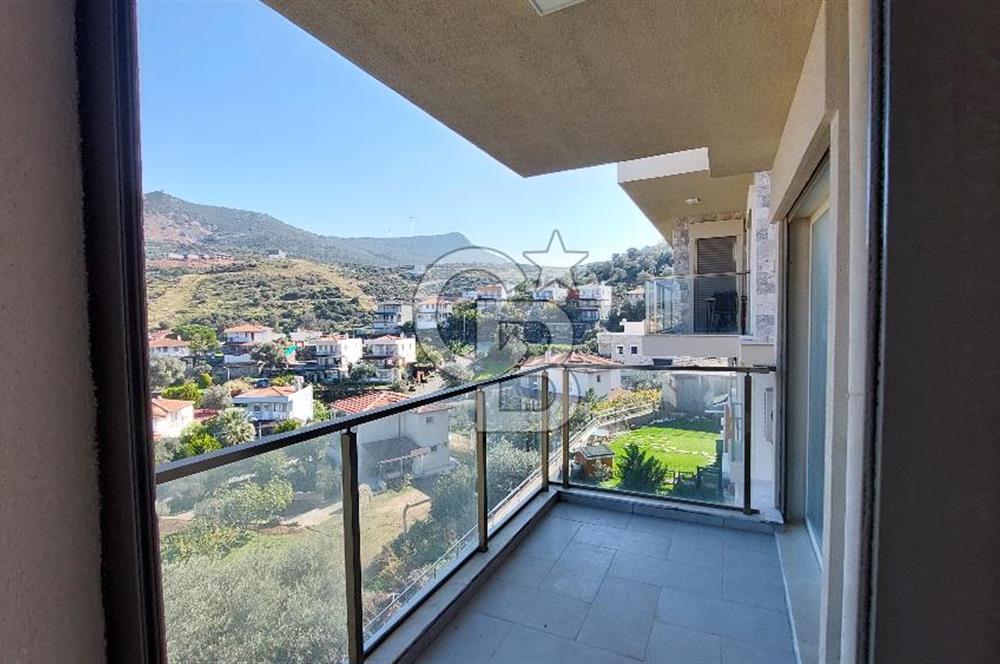 İZMİR YENİFOÇA GLORİA SİTESİ SATILIK 60 M2 TERASLI,2+1 DAİRE CB-PH