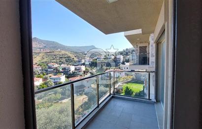 İZMİR YENİFOÇA GLORİA SİTESİ SATILIK 60 M2 TERASLI,2+1 DAİRE CB-PH