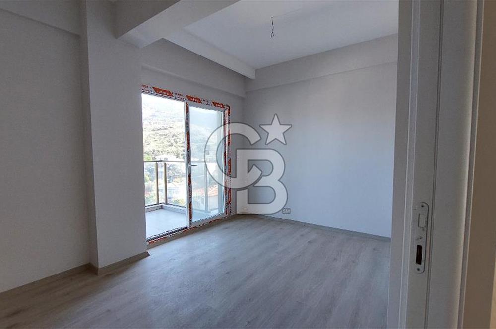 İZMİR YENİFOÇA GLORİA SİTESİ SATILIK 60 M2 TERASLI,2+1 DAİRE CB-PH