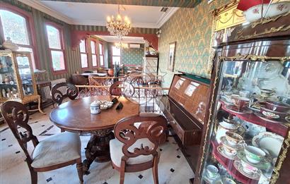 Balat'ta ana cadde üzerinde, deniz manzaralı devren kiralık cafe & restaurant