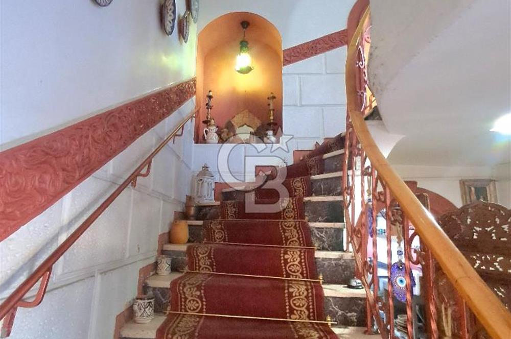 Balat'ta ana cadde üzerinde, deniz manzaralı devren kiralık cafe & restaurant