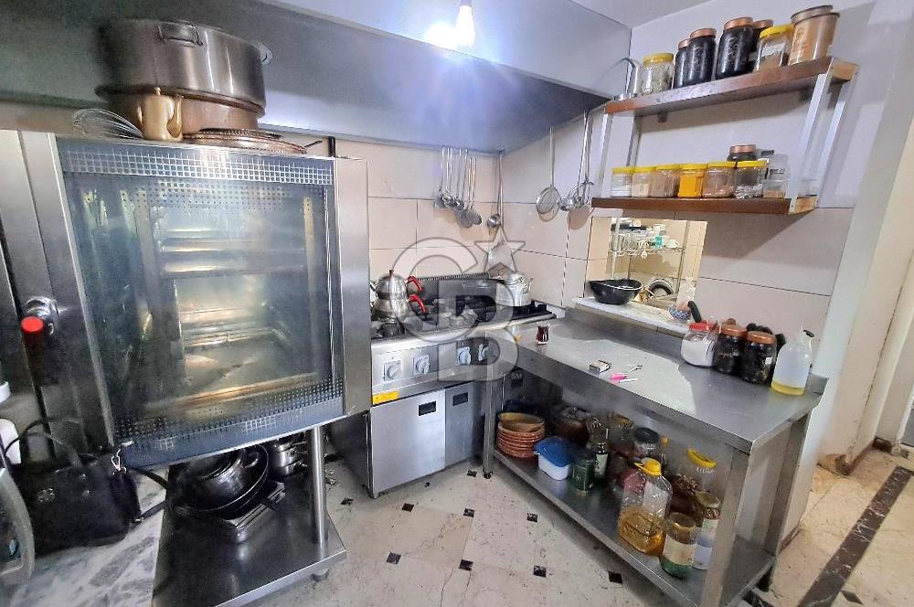 Balat'ta ana cadde üzerinde, deniz manzaralı devren kiralık cafe & restaurant