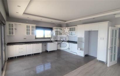 Alanya İncekumda Deniz Manzaralı Müstakil 7+3 Havuzlu Villa 