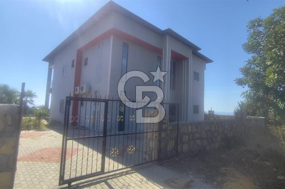Alanya İncekumda Deniz Manzaralı Müstakil 7+3 Havuzlu Villa 