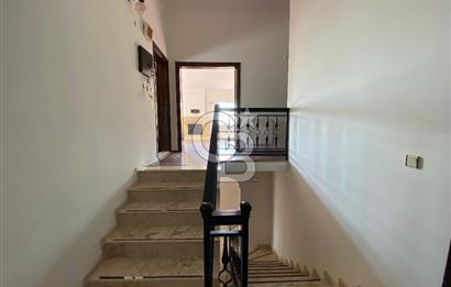 Bornova Yakaköy Doktorlar Sitesinde 5+1 Dubleks Kiralık Villa