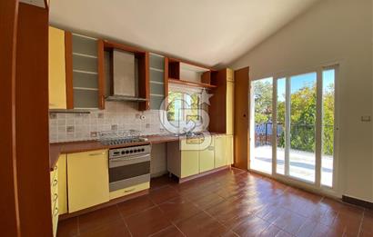 Bornova Yakaköy Doktorlar Sitesinde 5+1 Dubleks Kiralık Villa