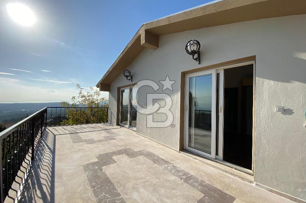 Bornova Yakaköy Doktorlar Sitesinde 5+1 Dubleks Kiralık Villa