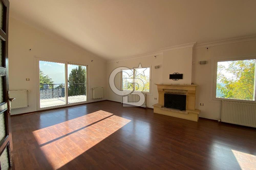 Bornova Yakaköy Doktorlar Sitesinde 5+1 Dubleks Kiralık Villa