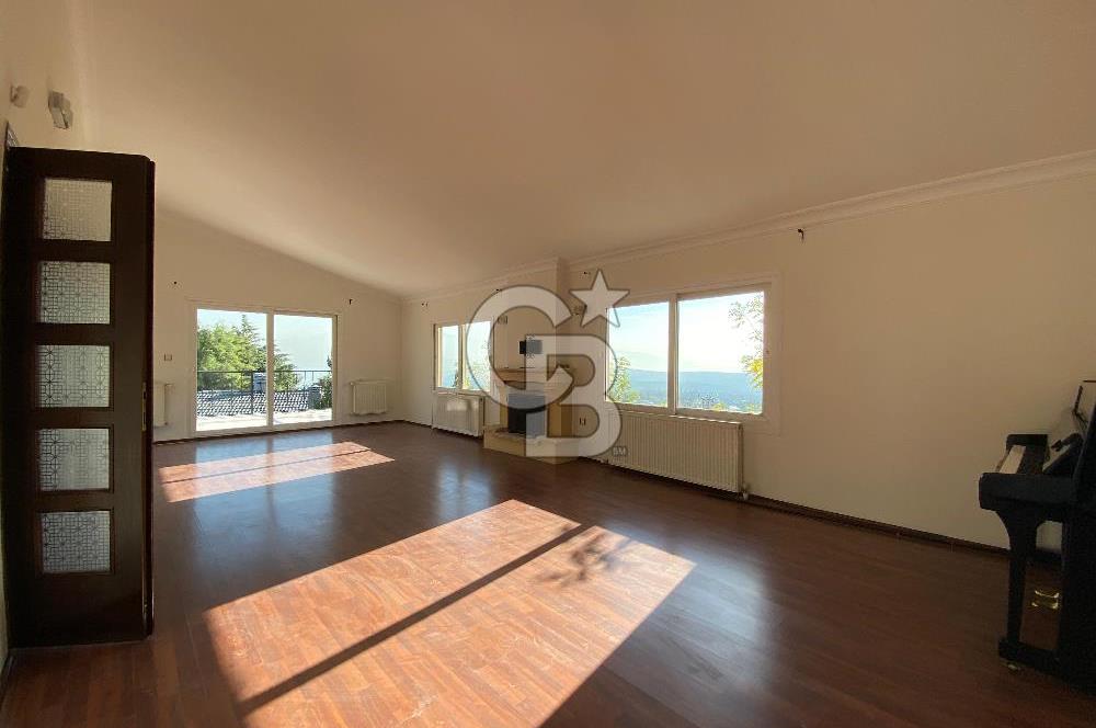 Bornova Yakaköy Doktorlar Sitesinde 5+1 Dubleks Kiralık Villa