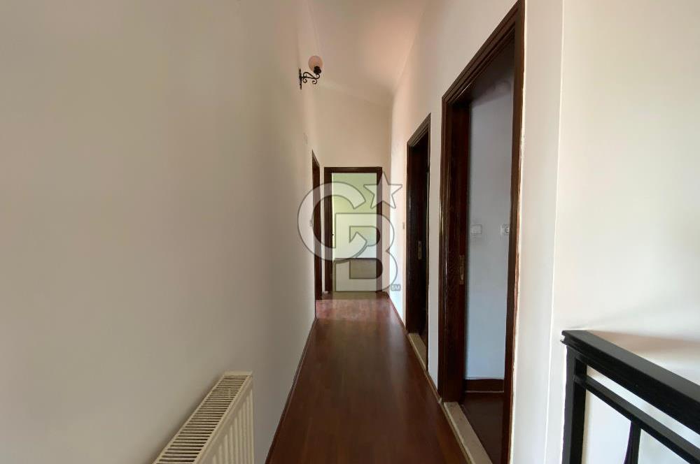 Bornova Yakaköy Doktorlar Sitesinde 5+1 Dubleks Kiralık Villa