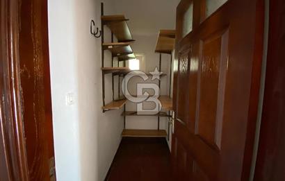 Bornova Yakaköy Doktorlar Sitesinde 5+1 Dubleks Kiralık Villa