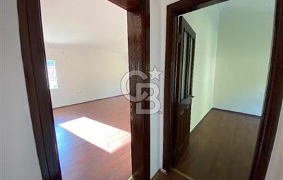 Bornova Yakaköy Doktorlar Sitesinde 5+1 Dubleks Kiralık Villa