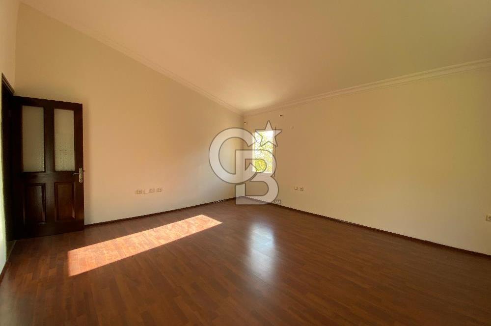 Bornova Yakaköy Doktorlar Sitesinde 5+1 Dubleks Kiralık Villa