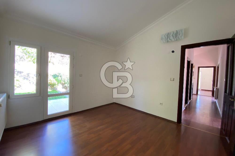Bornova Yakaköy Doktorlar Sitesinde 5+1 Dubleks Kiralık Villa