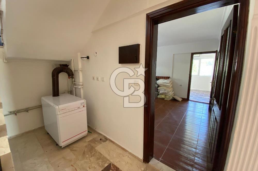 Bornova Yakaköy Doktorlar Sitesinde 5+1 Dubleks Kiralık Villa