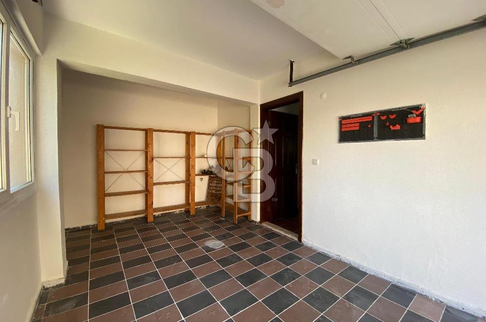 Bornova Yakaköy Doktorlar Sitesinde 5+1 Dubleks Kiralık Villa