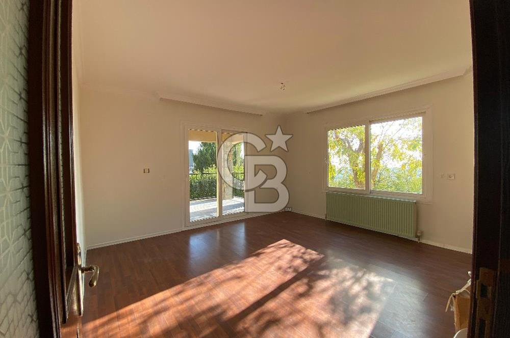 Bornova Yakaköy Doktorlar Sitesinde 5+1 Dubleks Kiralık Villa