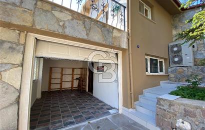 Bornova Yakaköy Doktorlar Sitesinde 5+1 Dubleks Kiralık Villa