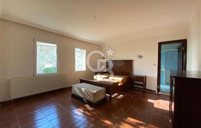 Bornova Yakaköy Doktorlar Sitesinde 5+1 Dubleks Kiralık Villa