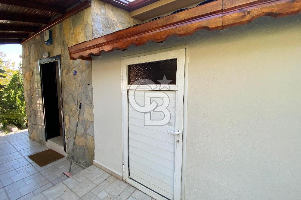 Bornova Yakaköy Doktorlar Sitesinde 5+1 Dubleks Kiralık Villa