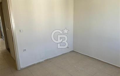 Yenifoça Ana Cadde Üzeri Merkezi Konumda 3+1 Kiralık Daire