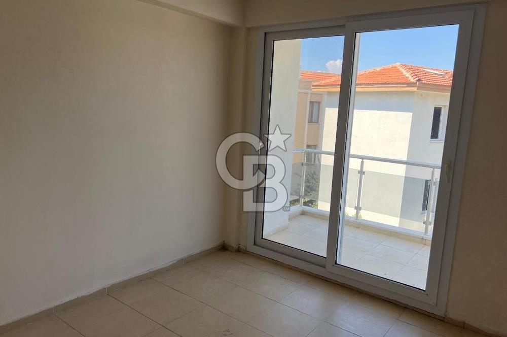Yenifoça Ana Cadde Üzeri Merkezi Konumda 3+1 Kiralık Daire